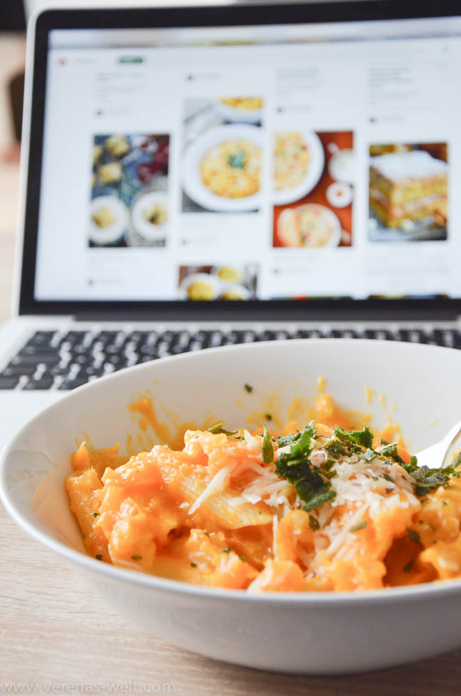 Cremige Butternut-Kürbis-Pasta mit Salbei Cremige Butternut-Kürbis-Pasta mit Salbei