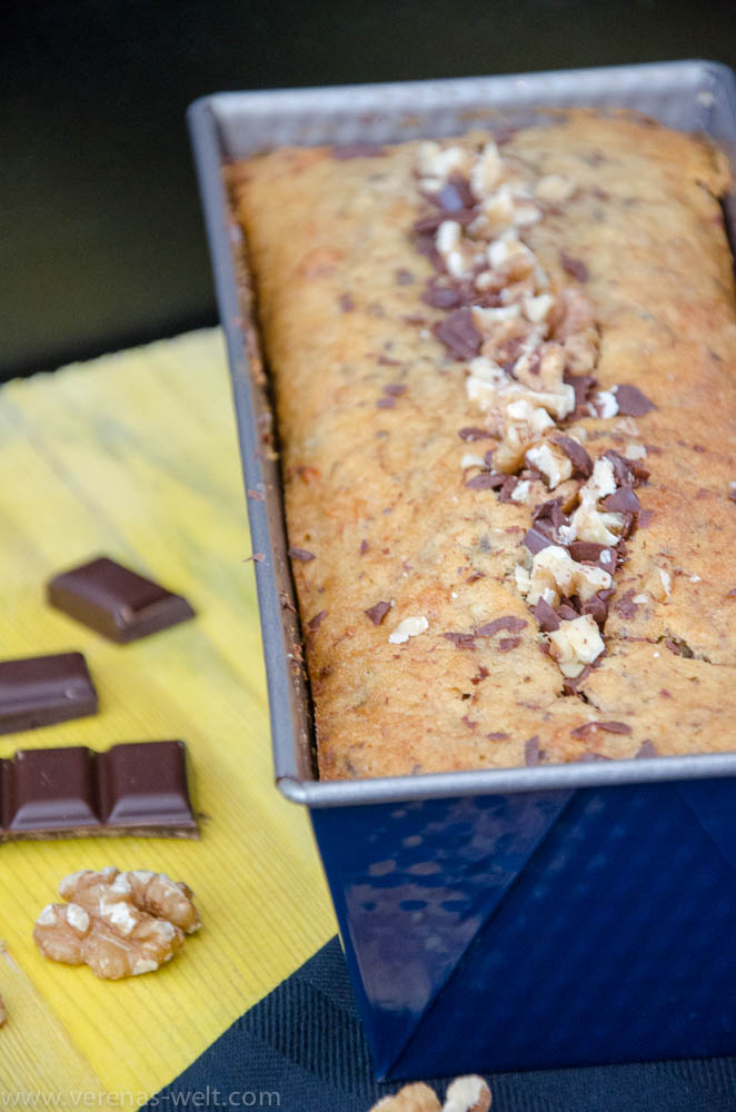 Bananenbrot mit Schokolade und Walnüssen