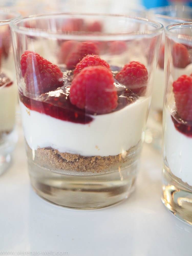BlitzRezept Cheesecakes im Glas mit HimbeerTopping ohne Backen