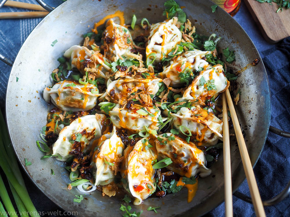 Loaded Dumplings: Knusprig gebratene Gyoza mit würzigen Toppings